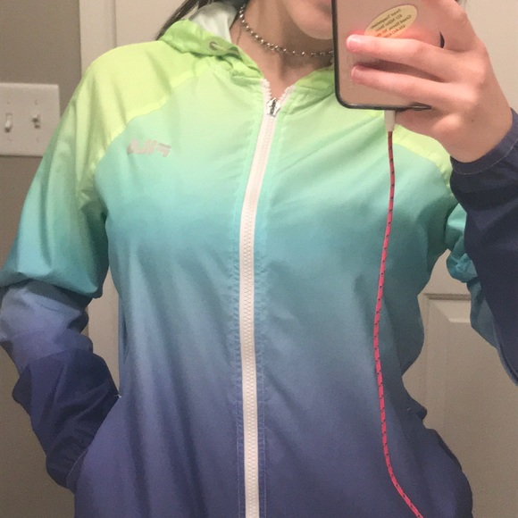 Ombré color windbreaker - Picture 2 of 4